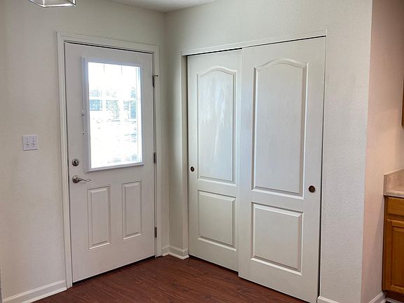 4th image of 5789 Eagle Dr #A
