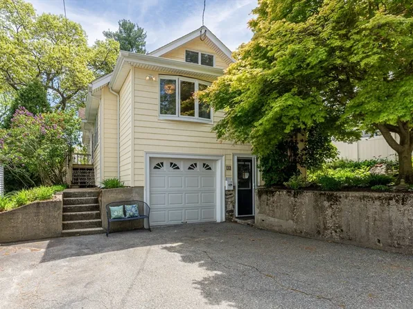 12 Grandview Rd, Arlington, MA 02476
