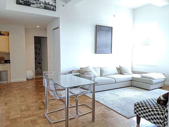 4th image of 20 Exchange Pl APT 5001