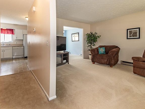 2nd image of 8300 Deepwood Blvd Unit 7