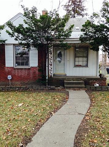 2nd image of 18936 Gruebner St