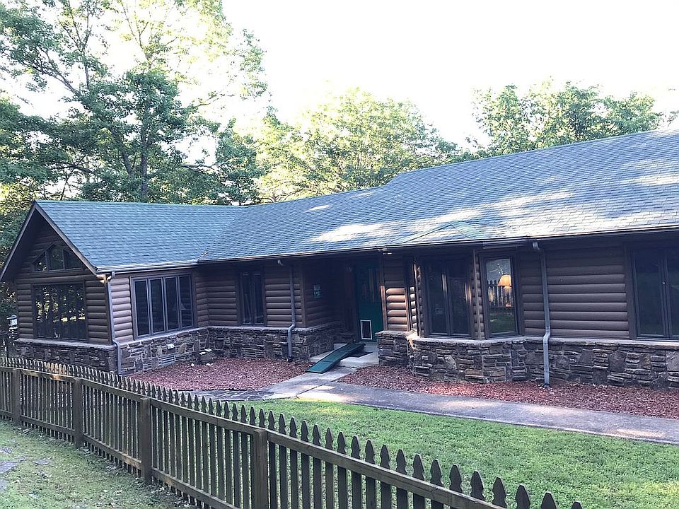 2nd image of 19214 Woodridge Rd