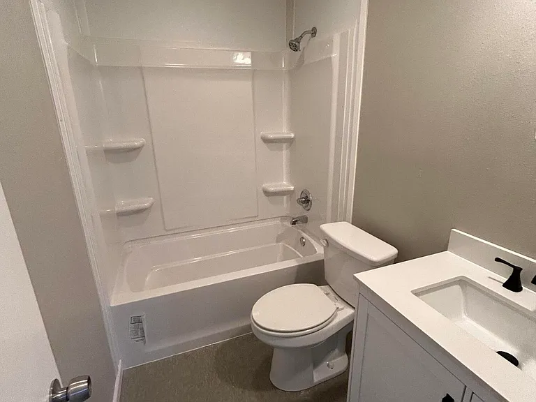 1010 Telly Rd #B — Photo 6