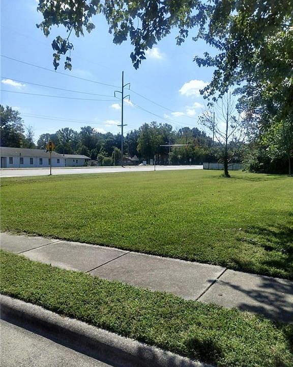 1st image of 1528 Graves Ave