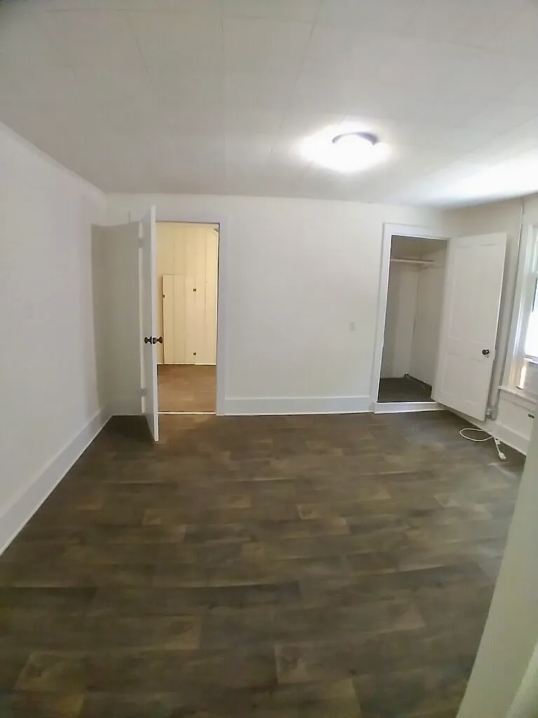 6920 Maryland Ave — Photo 2