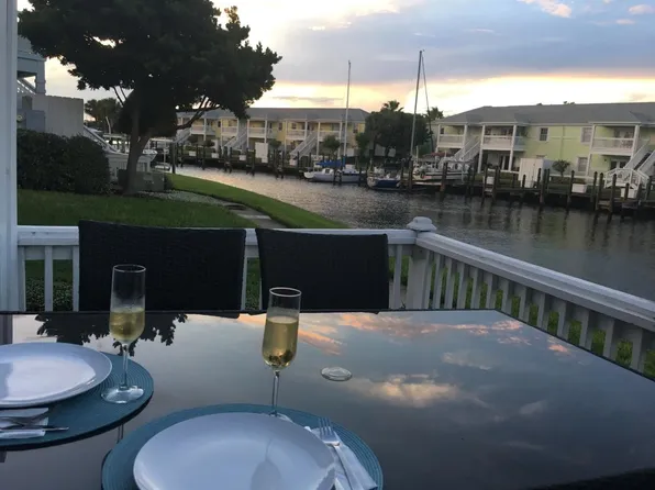 5162 Salmon Dr SE, Saint Petersburg, FL