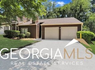 1584 Burnstone Dr, Stone Mountain, GA 30088