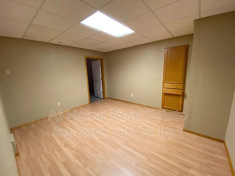 3551 E Woodside St — Photo 6