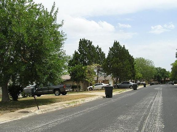 4th image of 1022 Victoria Xing