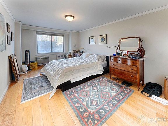 4th image of 400 Central Park W APT 6J