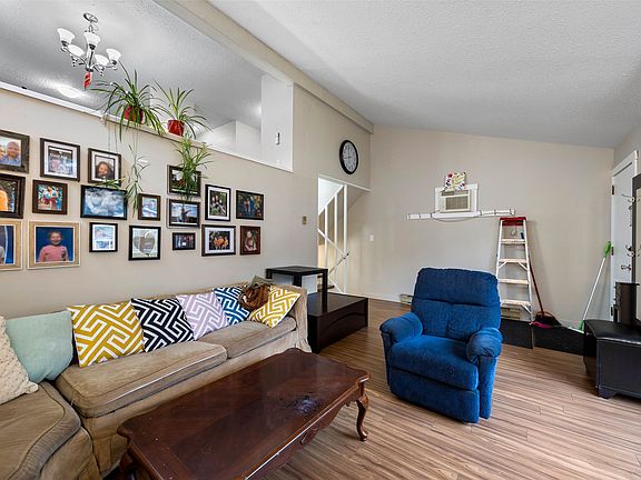 3rd image of 1026 Hillside Ave
