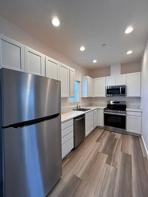 2 bed, 798 sqft, $1,495 — Photo 3