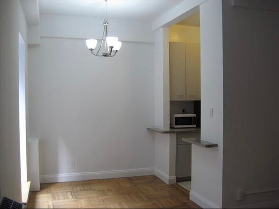 4th image of 140 7th Ave APT 1S