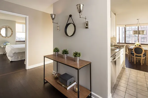 Rented by Chelsea Associates LLC | media 26