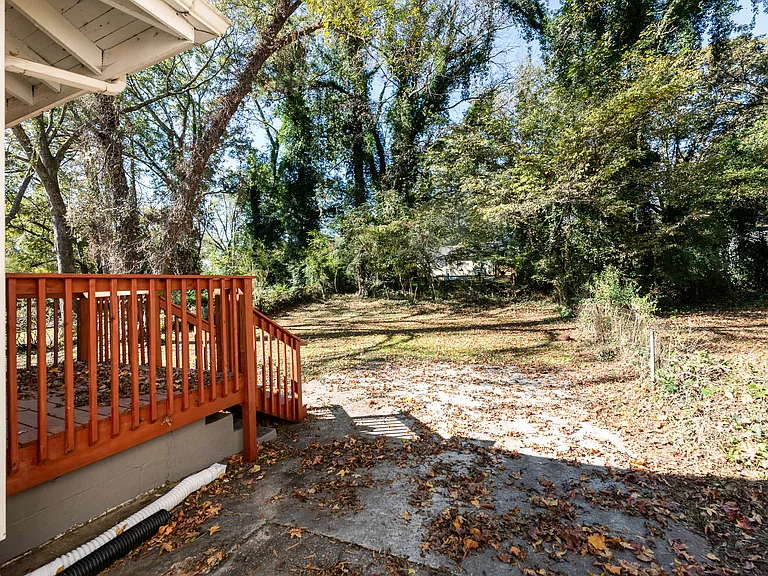 2153 Burroughs Ave SE — Photo 15