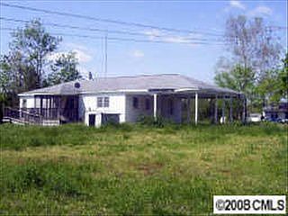 2nd image of 2038 Rhyne Rd