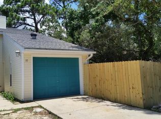 95 4th Ave #9, Shalimar, FL 32579