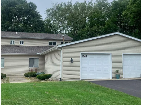 1048 Wedgewood Dr, Plainwell, MI 49080