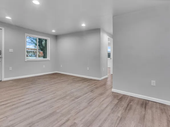 1621 Elm Dr, Del City, OK 73115