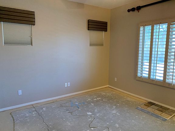 5th image of 502 E Bartlett Way