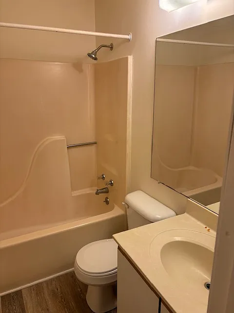 2 bed, 2.5 bath, 1050 sqft, $1,365 — Photo 3