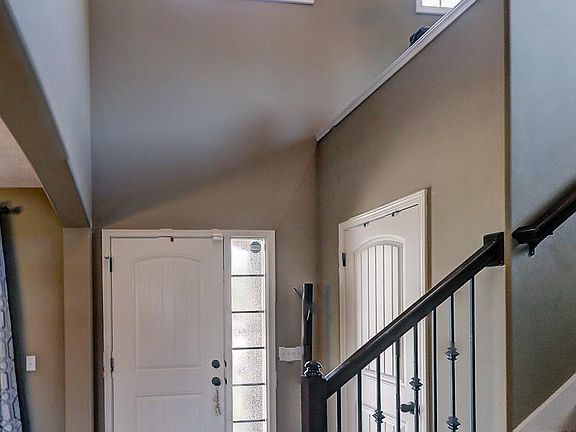4th image of 6813 Park Crest Dr