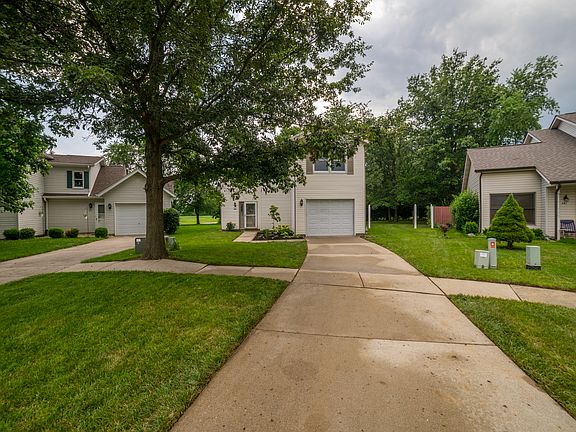 3rd image of 281 Fields Dr