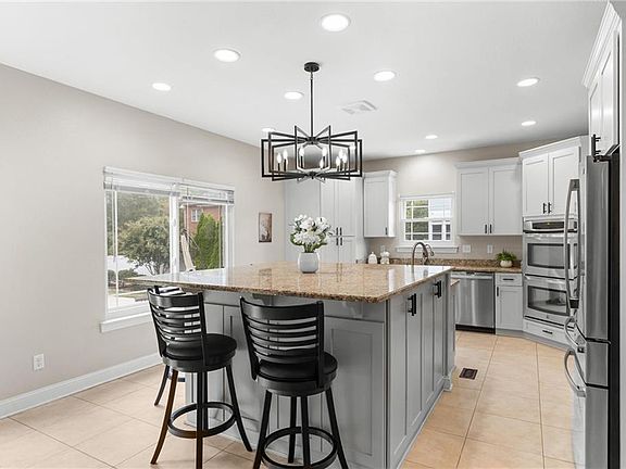 2nd image of 2309 Valle Rio Way