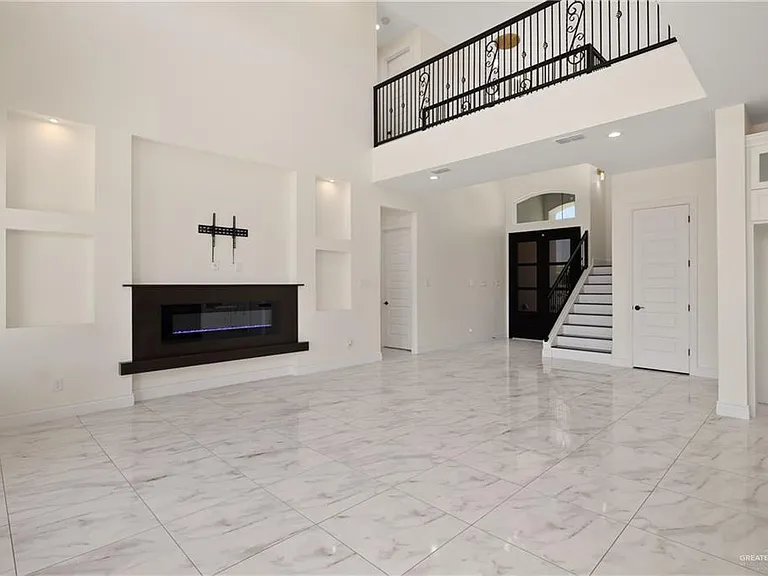 702 Los Ejidos St — Photo 6