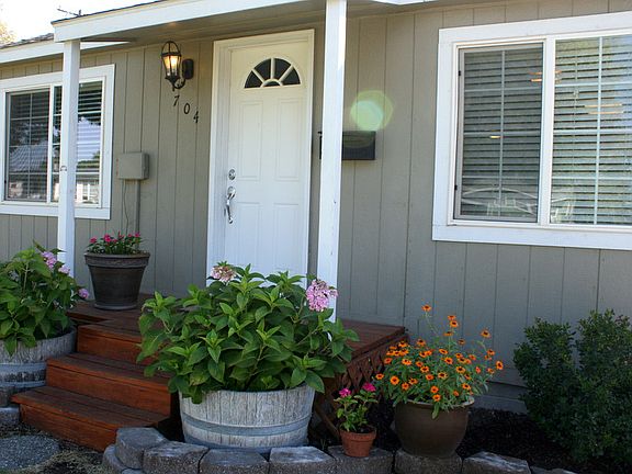Front porch with curb appeal