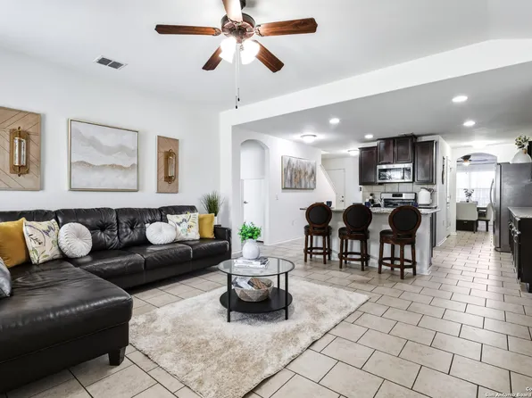 742 Halogen Way, San Antonio, TX 78221