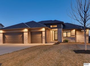 21658 I St, Elkhorn, NE 68022