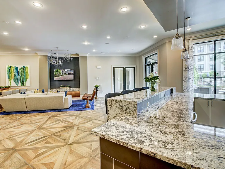 Arlo Westchase — Photo 8
