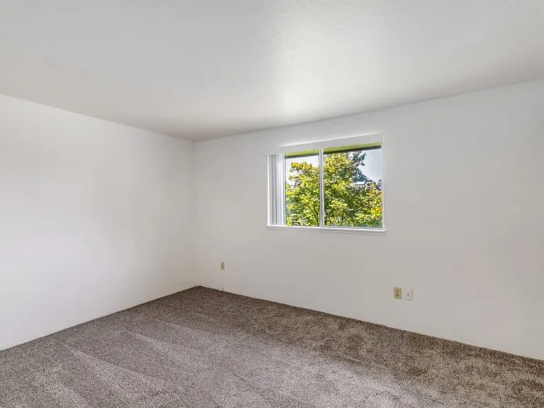 Alder Creek Apartments — Photo 11