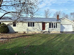 16 Stewart St, Rouses Pt, NY 12979