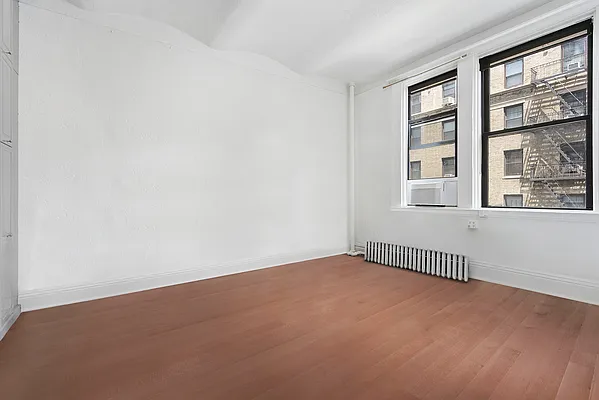 Rented by Douglas Elliman | media 20