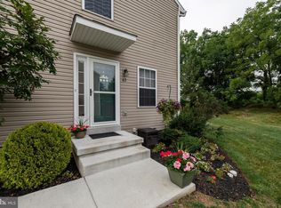 62 Horseshoe Dr, Douglassville, PA 19518