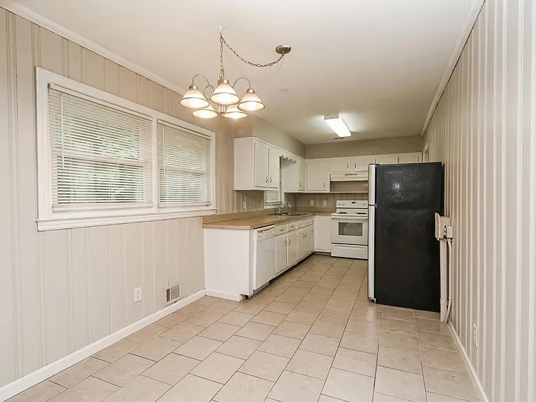 184 Wee Kirk Rd — Photo 7