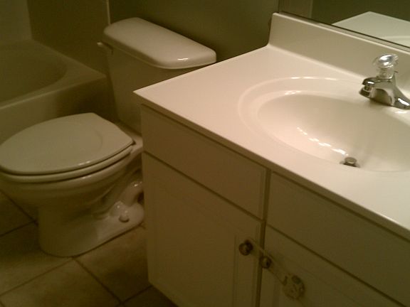 4th image of 8527 Wyngate Manor Ct
