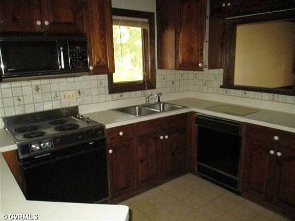 4th image of 6114 Perryville Dr