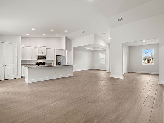 5th image of 15137 74TH Street N