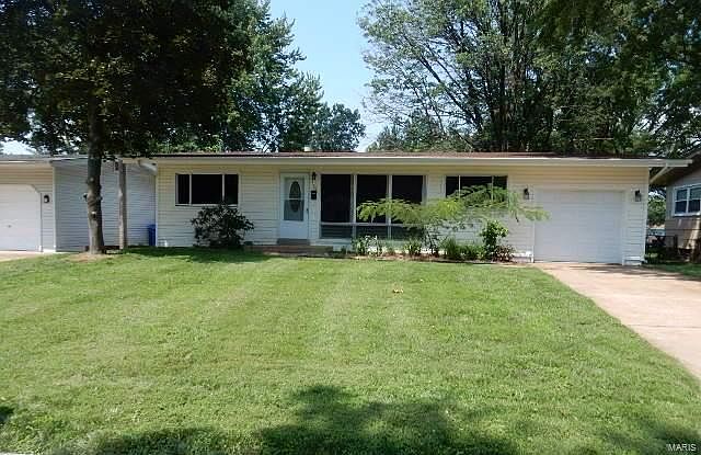 1st image of 135 Dauphin Ln