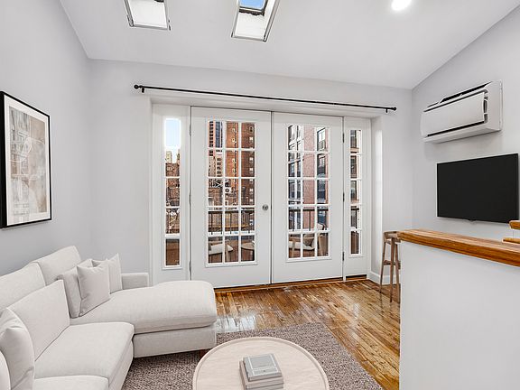 4th image of 105 E 37th St APT 4B