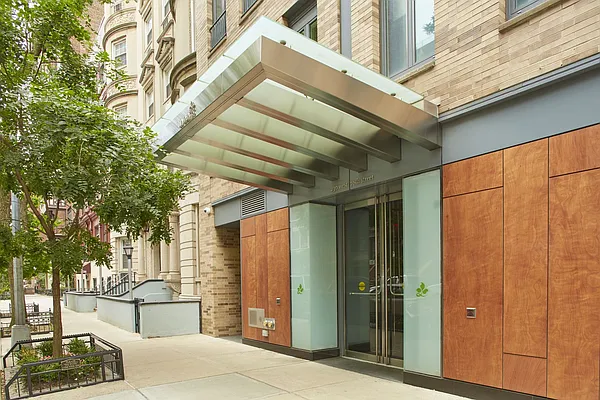 Rented by Brown Harris Stevens | media 21