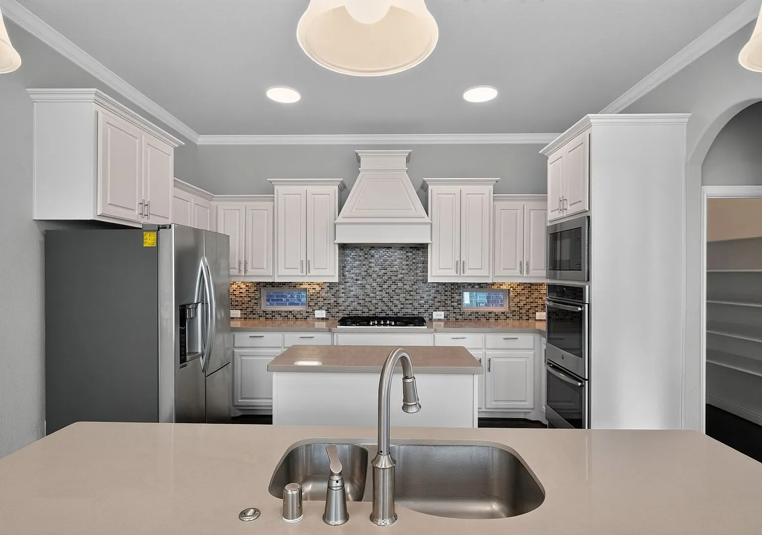 Luxury 4BR Hone Parkside | Coppell ISD — Photo 4