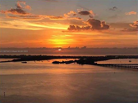 Spectacular Bay views any time of the day