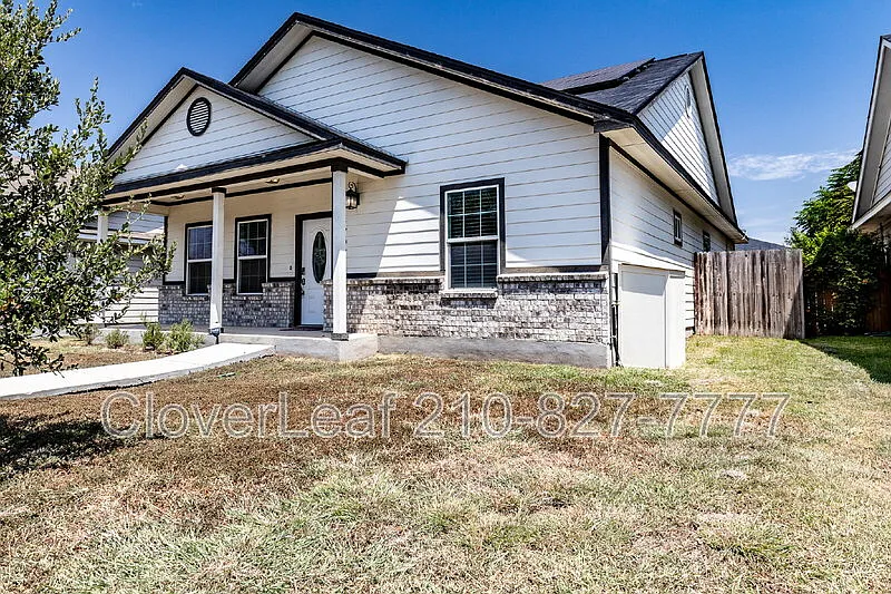 3 bed, 2.0 bath, 1529 sqft, $1,697 — Photo 2