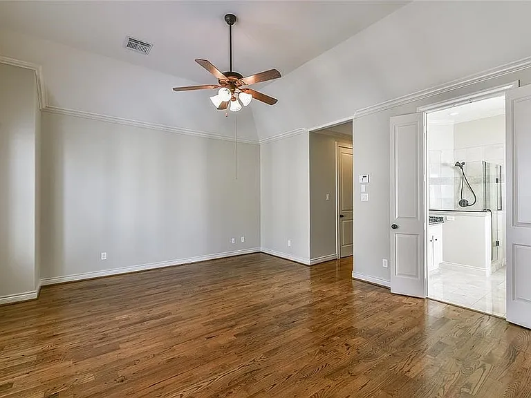 1424 Wichita St — Photo 10