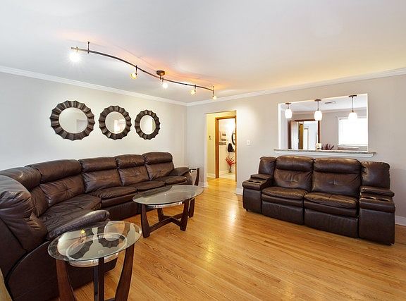 2nd image of 4832 W 91st St
