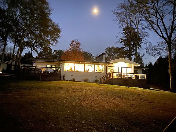 4th image of 504 Woodland Cir